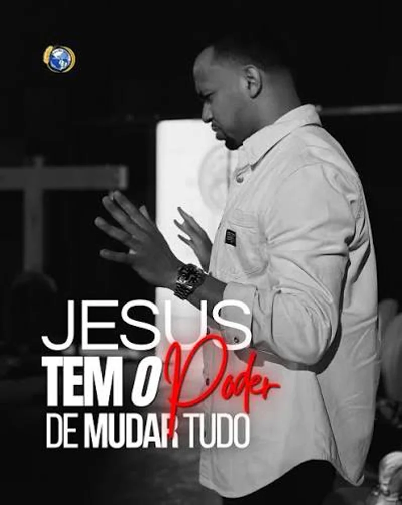 Jesus tem o poder de mudar tudo — homem em oração profunda