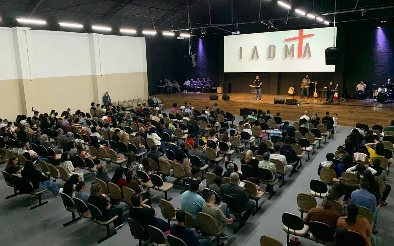 Juventude Adorar-Te